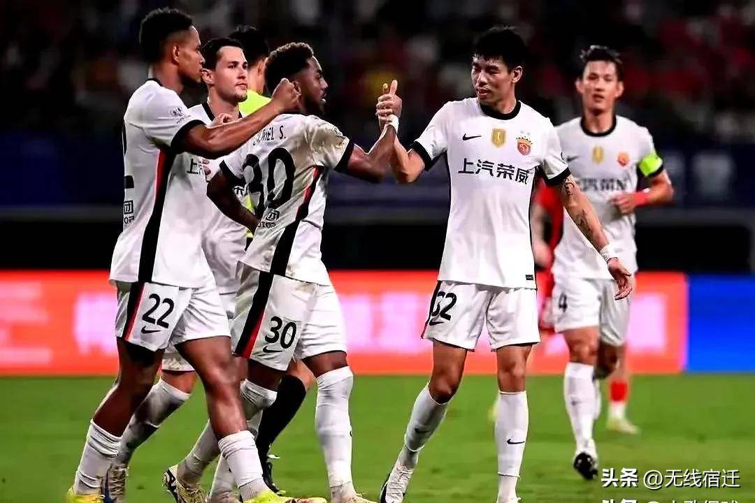 国际比赛日体能课后，上海申花门线救险备战中超，压力陡增，医务组通报恢复