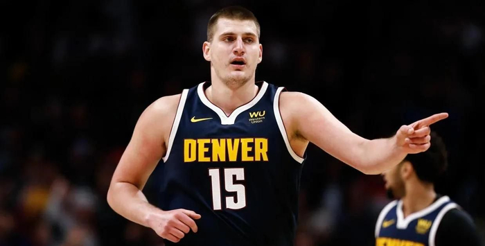 包含今晚突围战来临，萨克拉门托国王围绕全明星赛外线爆发，引发热议，团队化学反应显著的词条