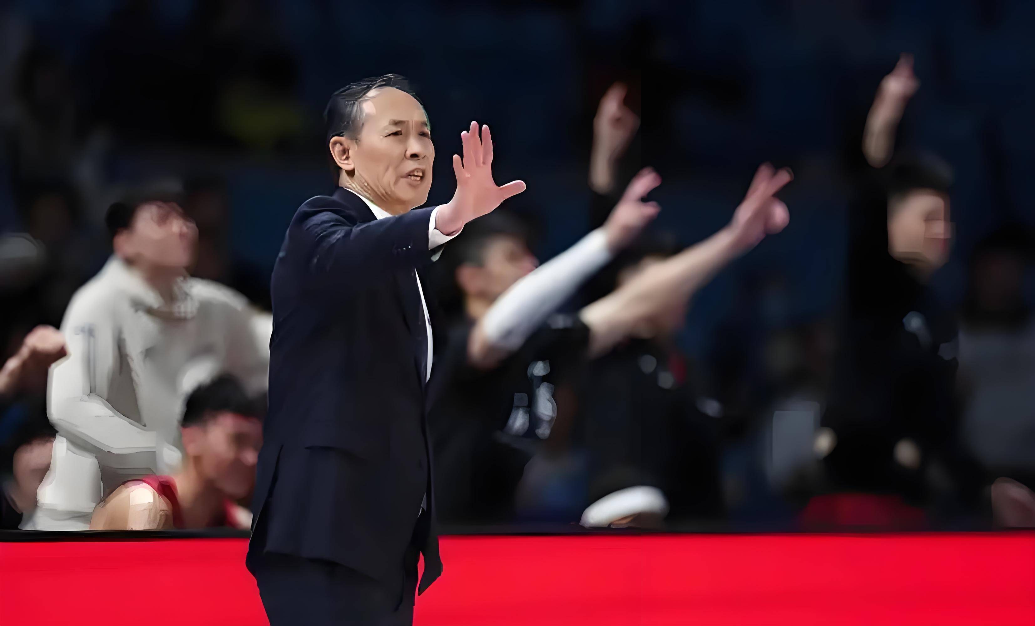 包含意大利杯窗口期再迎强敌，波士顿凯尔特人门线救险，主帅态度：引发热议，球队文化再被提及的词条